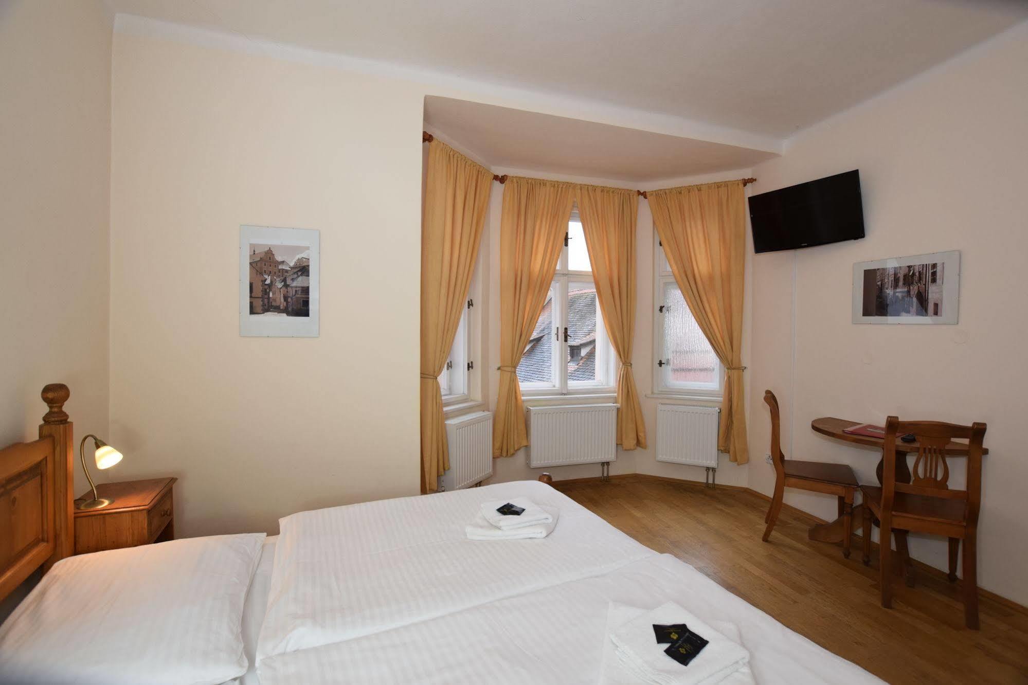 Pension Zamecka Apartma - Castle Apartments เชสกี้ครุมลอฟ ภายนอก รูปภาพ